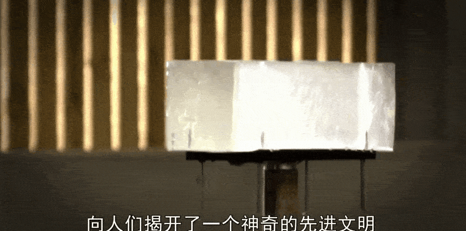 弩机的 结构简单,每一个零部件都能实现标准化生产,这样就能帮助秦国