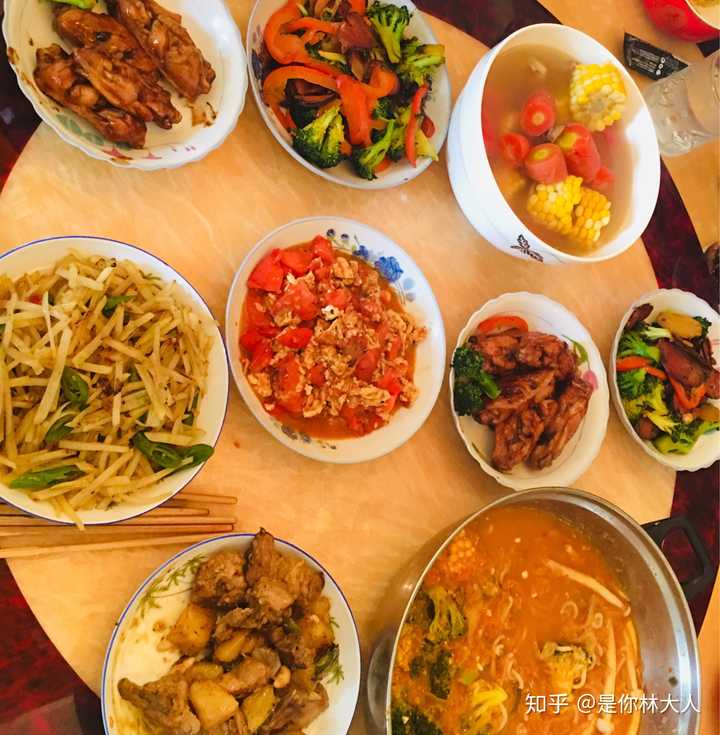 微信喜欢发自己做的饭菜照片的人是什么心态?