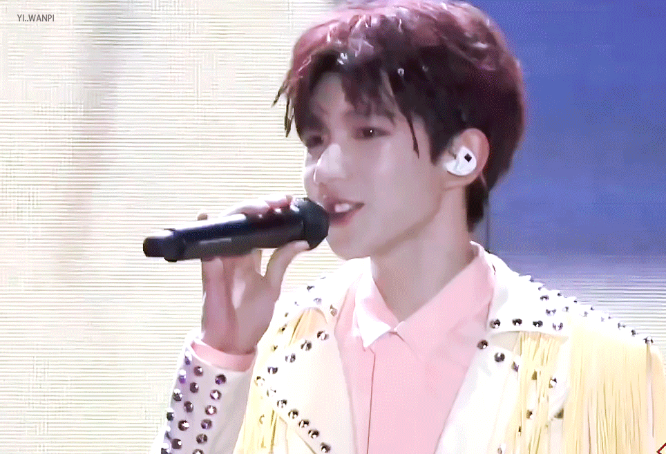怎么评价tfboys五周年的演唱会?