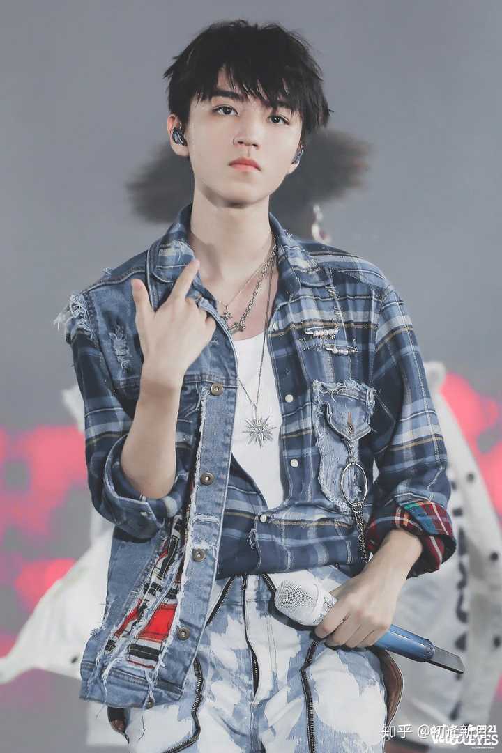 如何评价tfboys六周年演唱会?