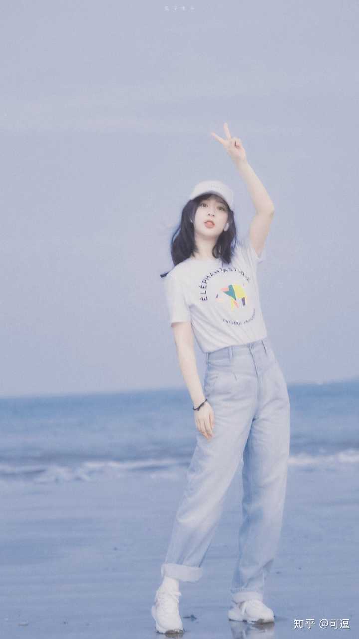 杨紫最新海边写真风格怎么样?