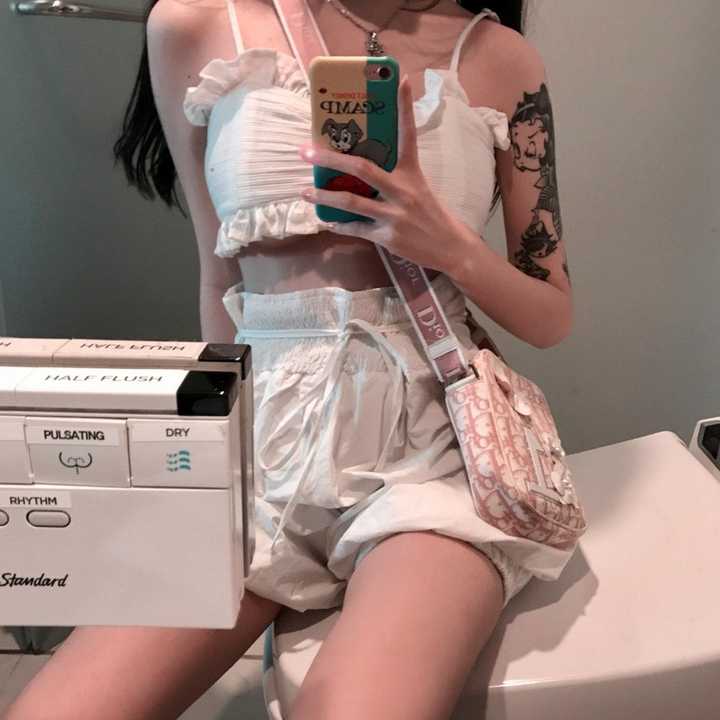 有哪些适合女生微信使用的头像?