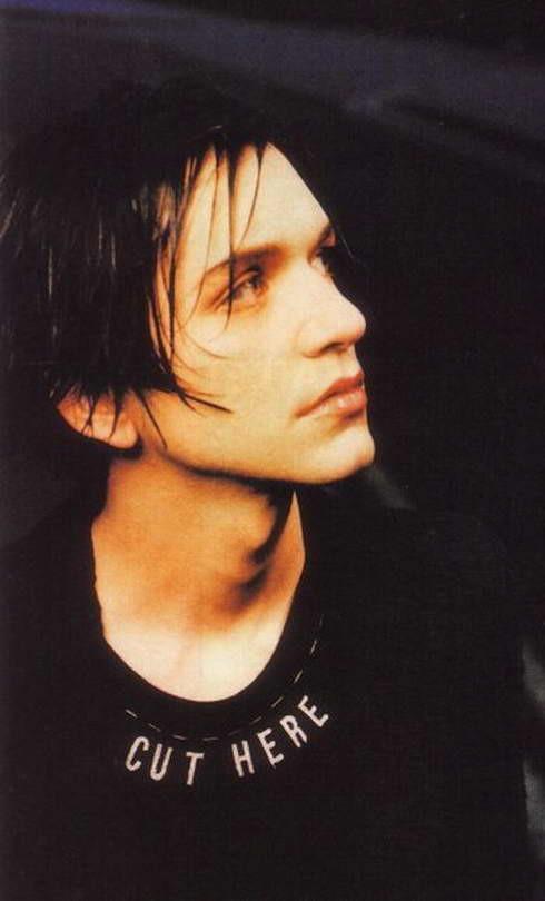 placebo(百忧解)的主唱brian molko.