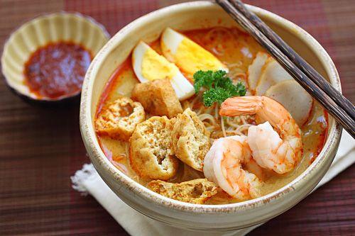 此外,还有一种更为浓郁的叻沙版本—亚叁叻沙(assam laksa.
