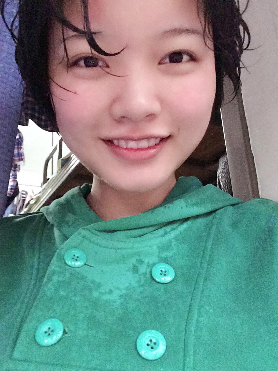 鼻子塌的女孩怎样由丑变美?