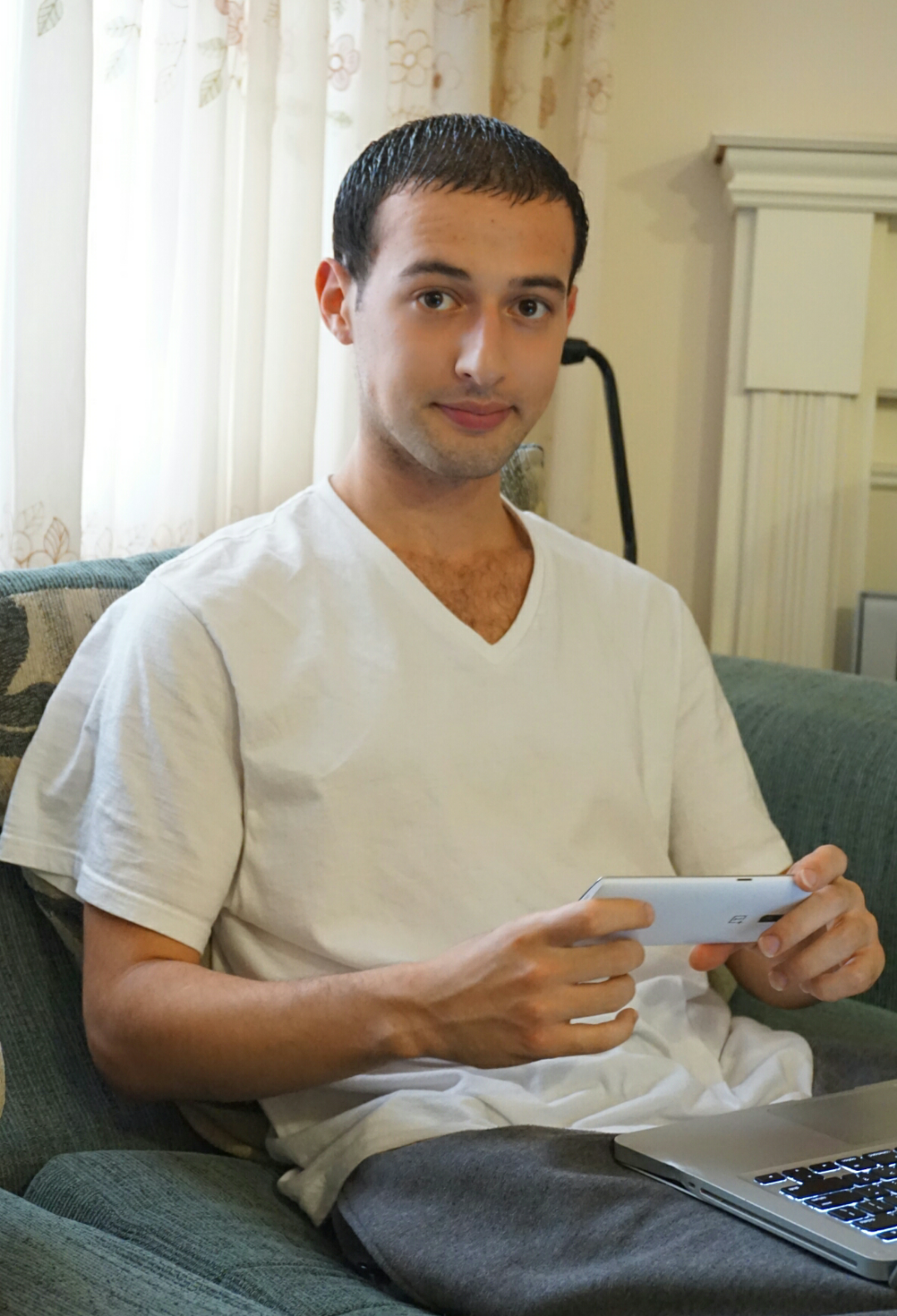 索尼a6000和m3哪个更值得入手? - 张刍兔的回