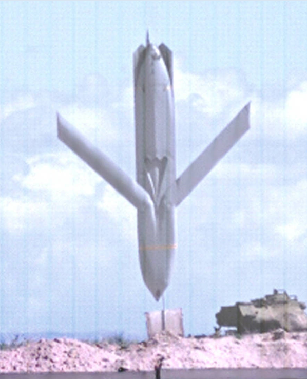 这是美国海军远程反舰导弹lrasm的前身jassm的测试情况,可见大角度