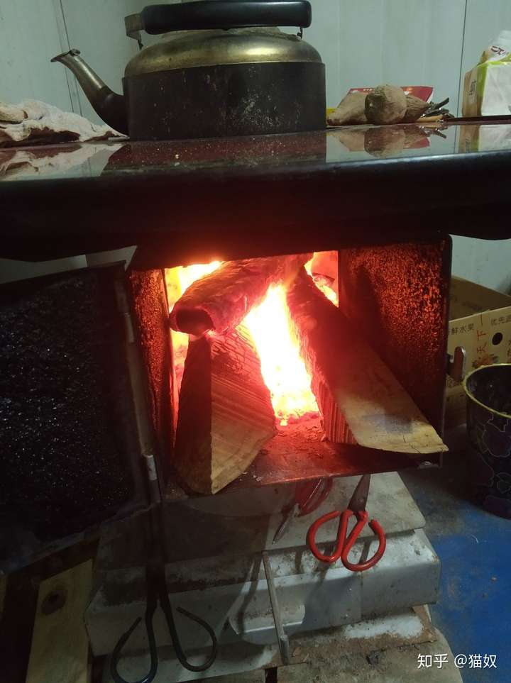 我在乡下住,冬天可以烧炉子