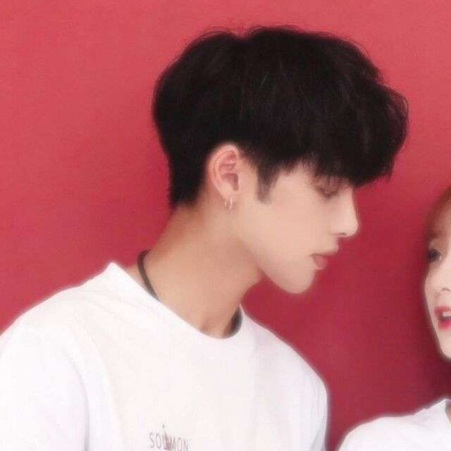 有没有一看就想恋爱的男生头像推荐?