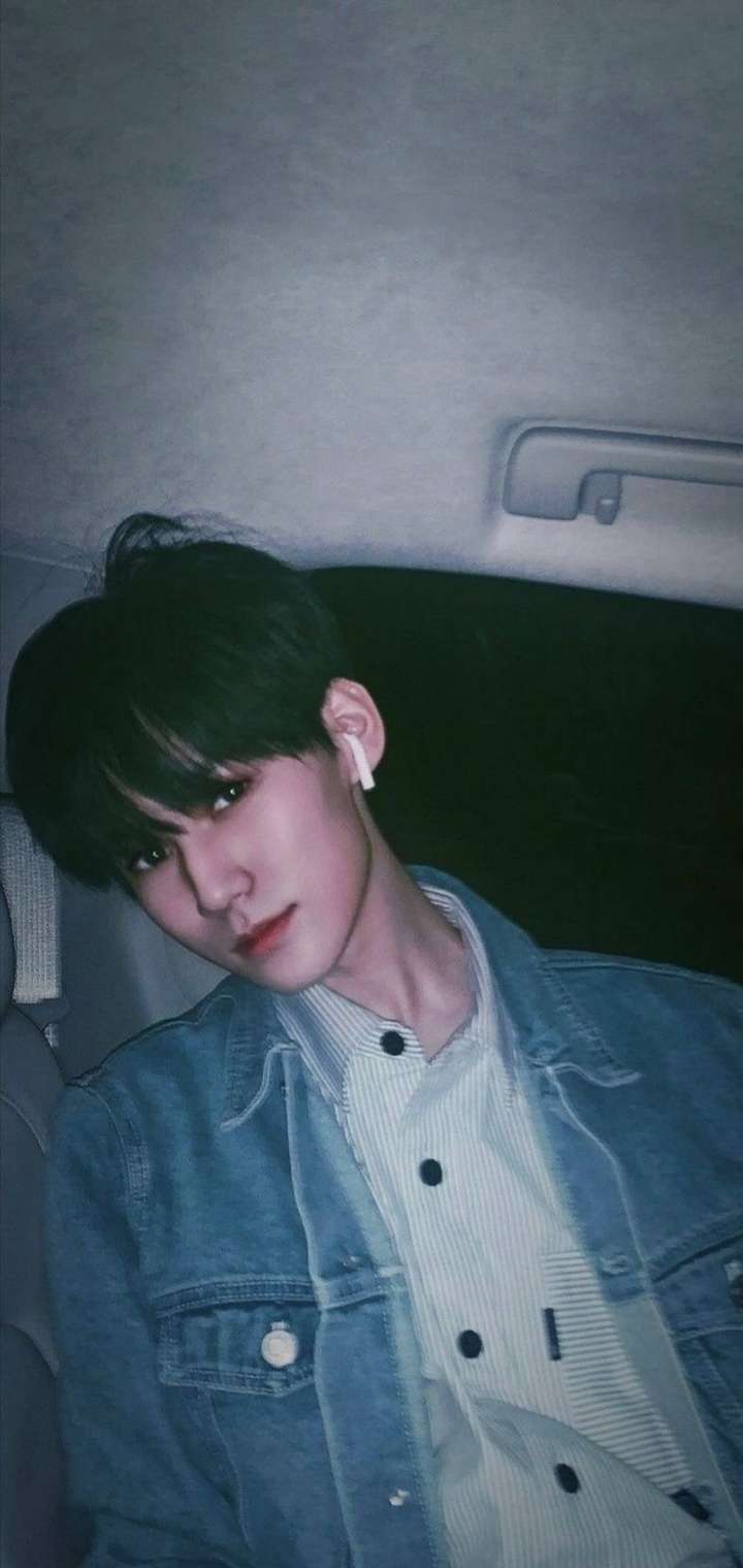 自拍还得是张哥 怎么办,想rua hhhhhhh直呼好家伙儿 你想要的张真源都