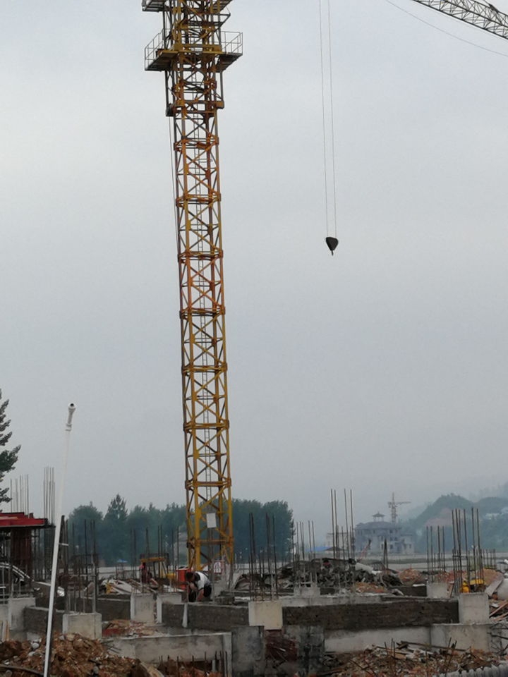 建筑工地的吊塔是怎么建造的?