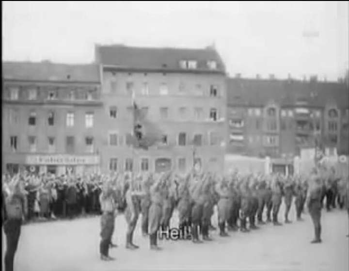 一个纳粹分子在敬礼时,应该喊sieg heil还是heil hitler?还是都行?