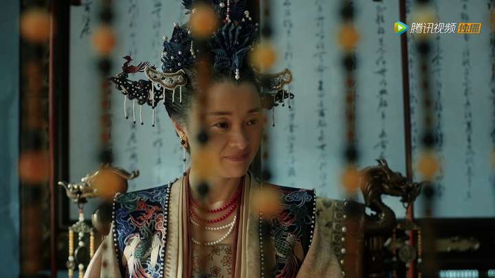 刘娥是宋真宗赵恒的皇后,宋朝第一个临朝的女人,差一点就是第二个