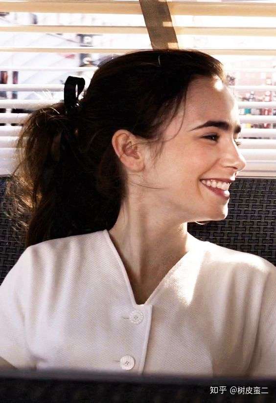 树皮蛮二 公众号:树皮蛮二 lily collins 莉莉柯林斯 ,1981.3.