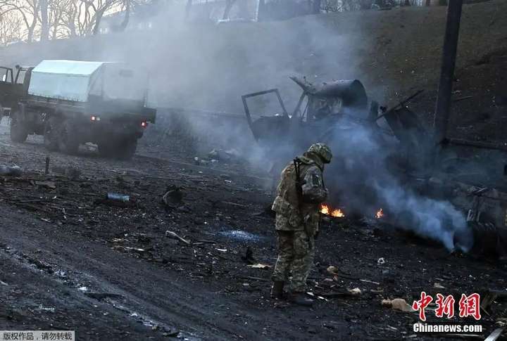 乌克兰战火致16万人流离失所和平谈判未果还需要继续谈下去