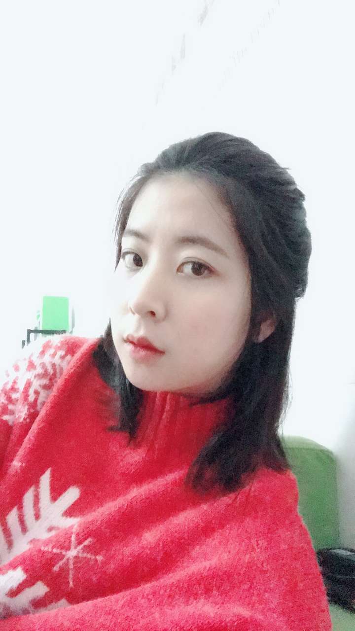 广东本土人,父亲潮汕母亲客家,并没有很瘦,自我感觉嘴唇没有特别厚