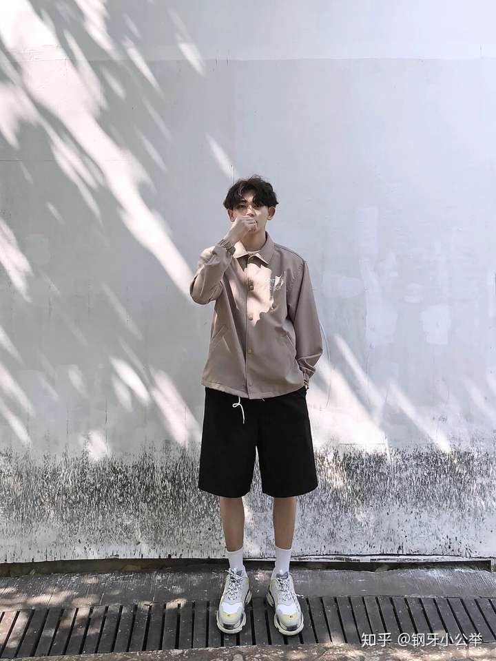 男生有什么清新但不文艺而且还凉快的穿搭吗?