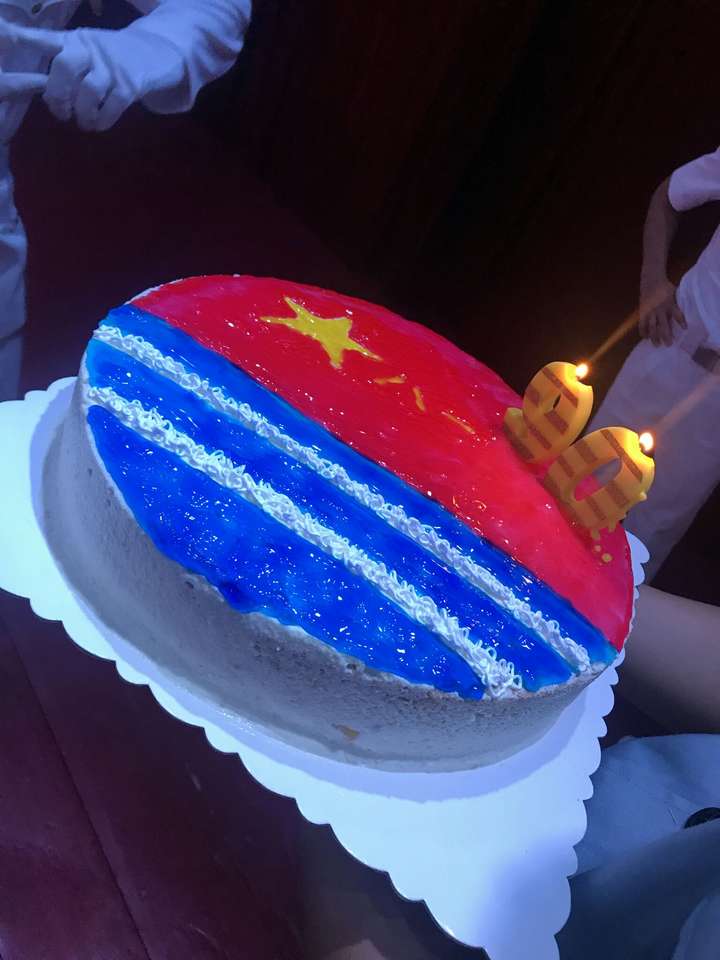(附:女友亲手做的建军九十周年海军旗蛋糕,满满的爱(gou liang))
