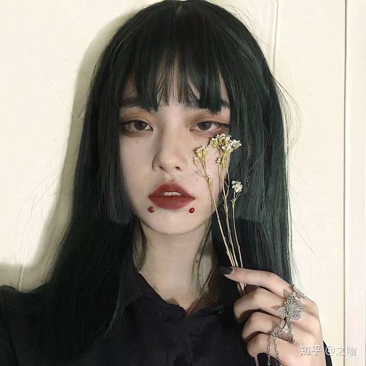 有没有简单的比较a一点的女生头像?
