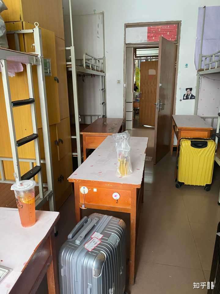 贵州工程应用技术学院宿舍环境怎么样(可以上图吗)?