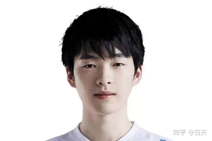 湖南岳阳人,中国《英雄联盟》职业电竞选手.