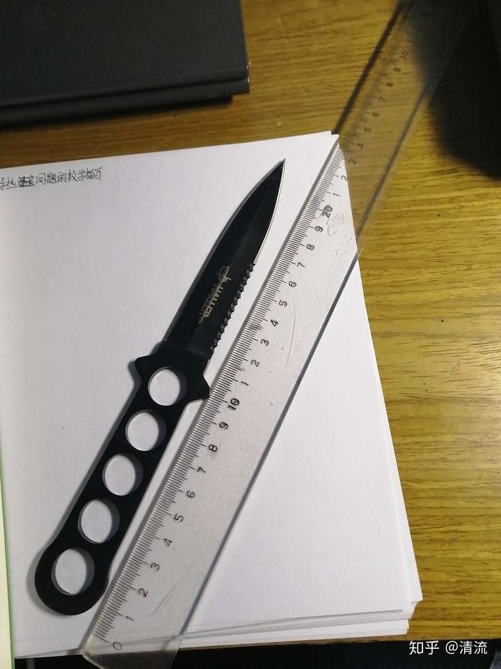 为什么有观点认为用60厘米铁棍就能抗衡20厘米的匕首?