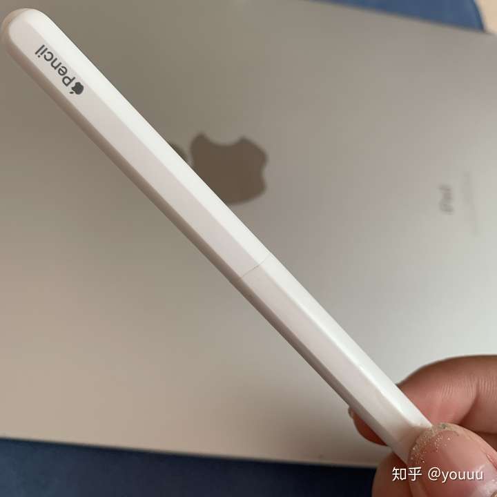 apple pencil二代充电那个区域出现了掉漆?