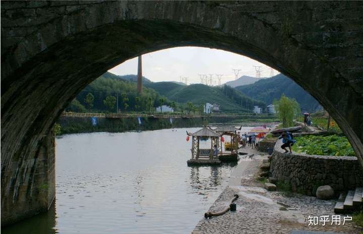 浦江现在作为一个旅游小城镇,著名的旅游景点是不可少的,传说中仙女
