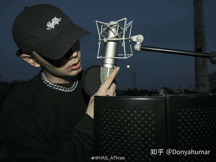 rapper图片高清,女rapper圈子乱 中国有哪些真正厉害的rapper(说唱歌手)?如果有,他们的代表作有哪些?