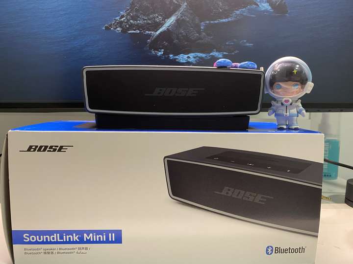 bose mini ii ,购买时候的价格是 1899 ,现在推出了一个特别版,1199