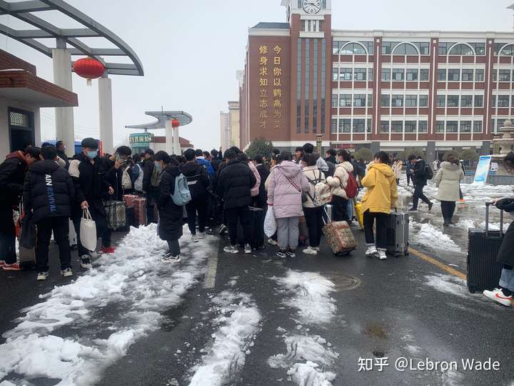 请问鹤壁市鹤高中学环境和教学怎么样呢?