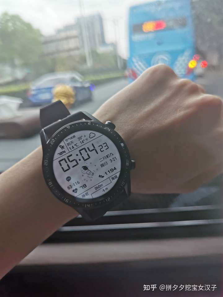 华为gt2太空人表盘免费,华为gt2手表太空人表盘 最近华为手表的太空人表盘为什么会火?