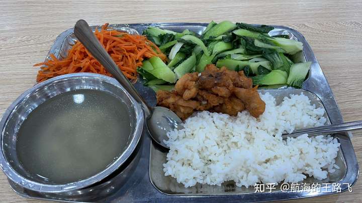 在广东海洋大学寸金学院里就餐是一种怎样的体验?