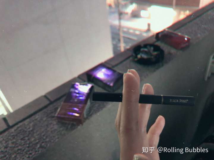 1毫克尼古丁的人来说,黑石真的辣,辣鼻子辣舌头.