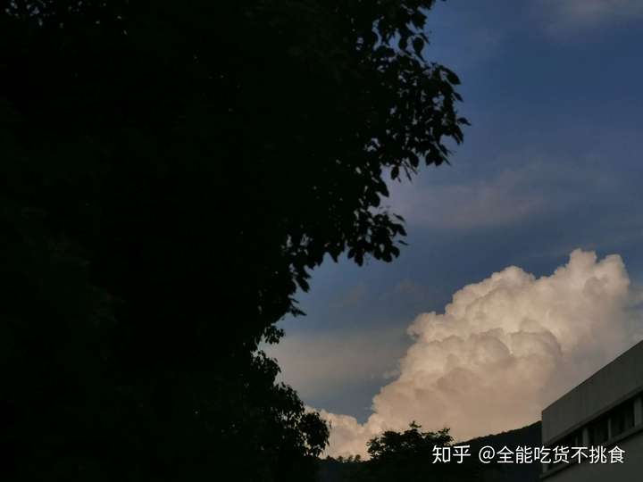能发一张你拍过最好看的天空的照片吗?
