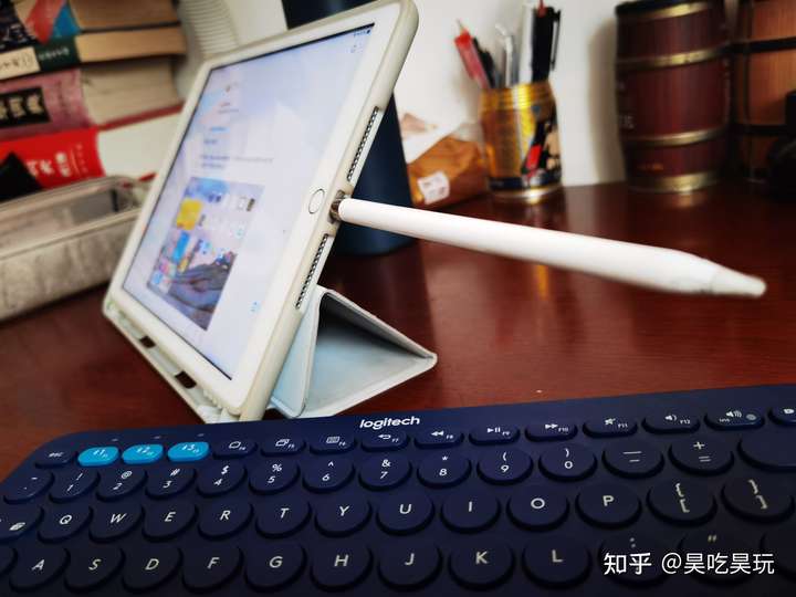 apple pencil一代昨天晚上没了,就给笔充了电,今天早上用的时候发现