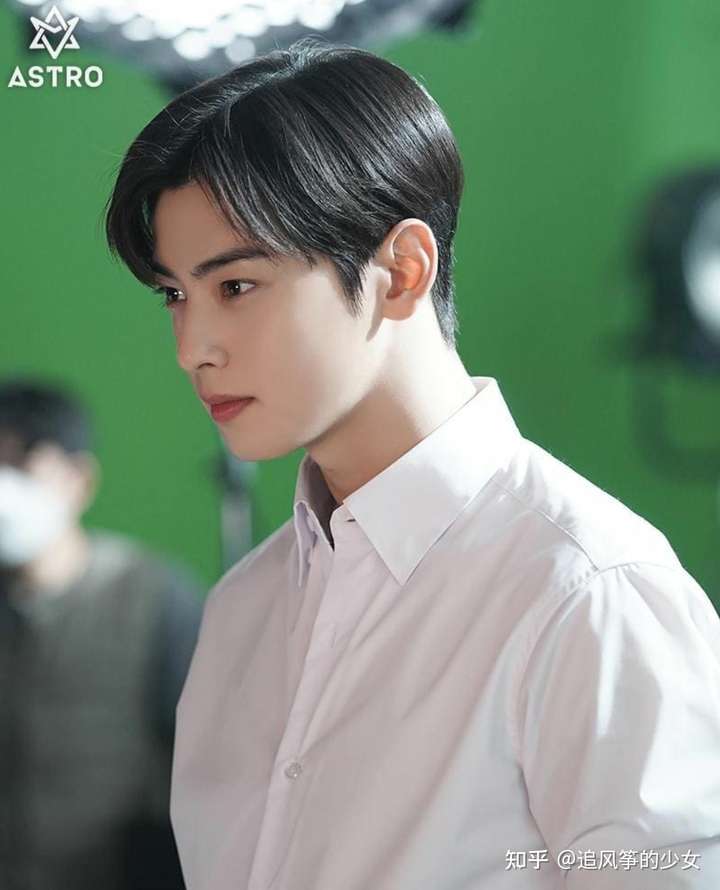 你认为的南韩四代男团的神颜有谁?
