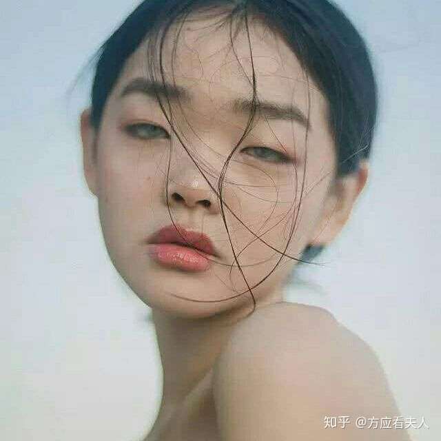 你身边有那些圆脸 单眼皮 塌鼻子的女孩长得很好看?