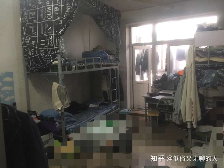 沈阳工程学院的宿舍条件如何?校区内有哪些生活设施?