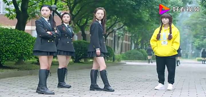 与提问者的靴子的同款,并用在女校校服里 编辑于 01-31 赞同 添加