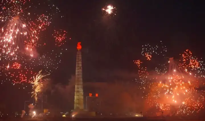 朝鲜姑娘：上海夜景有平壤夜景漂亮吗？