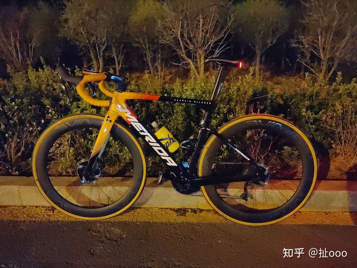 斯特拉king21款,22款斯特拉king 入门超高性价比斯特拉king 这是5000块的公路车 说下感受