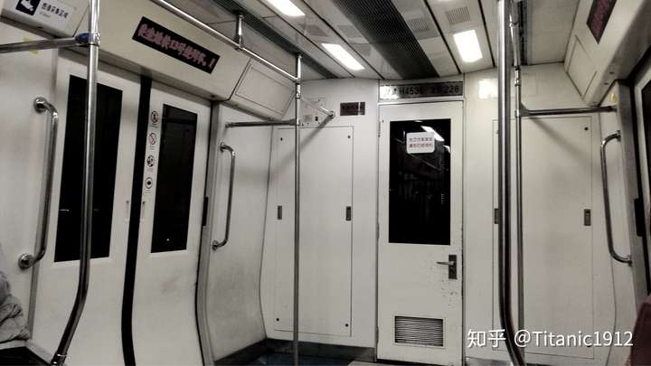 如何解释北京地铁13号线自带的孤独感属性?