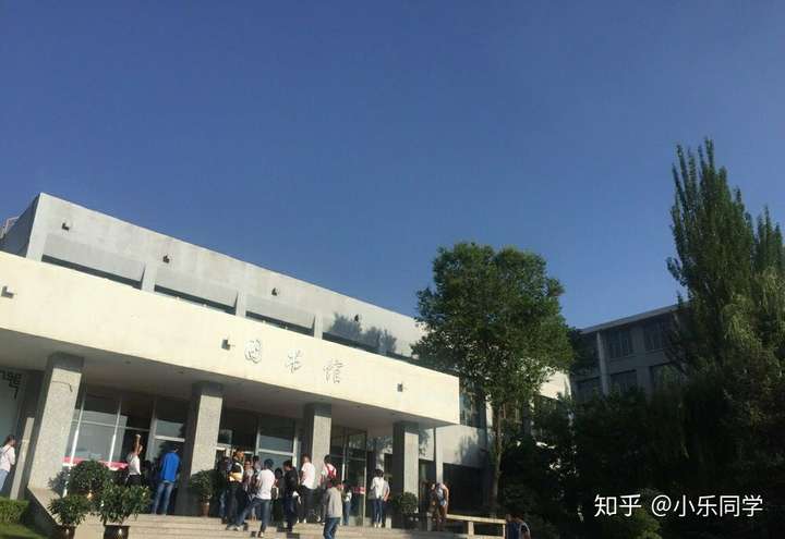 在青海大学昆仑学院里有哪些适合学习的地方?