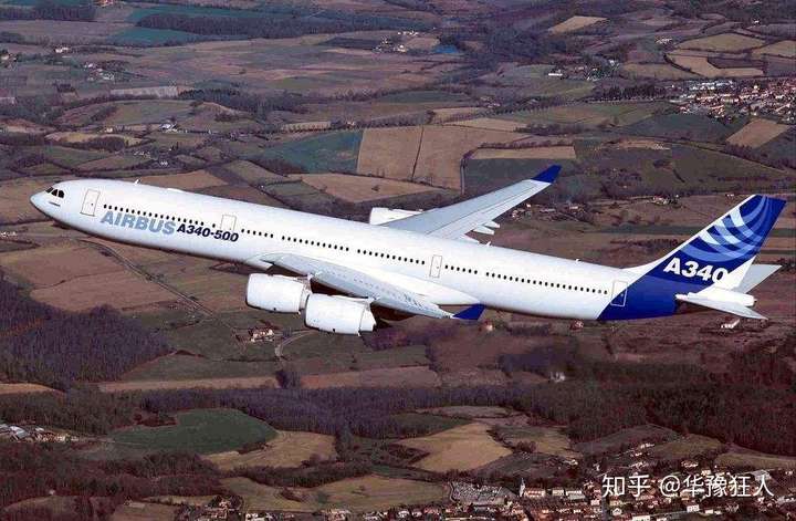 空客a340的发动机位于飞机的哪个部位?
