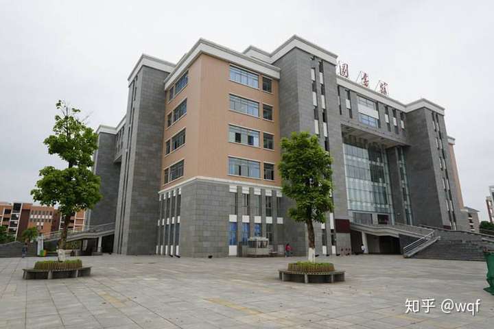 桂林理工大学的图书馆或教室环境如何?是否适合上自习