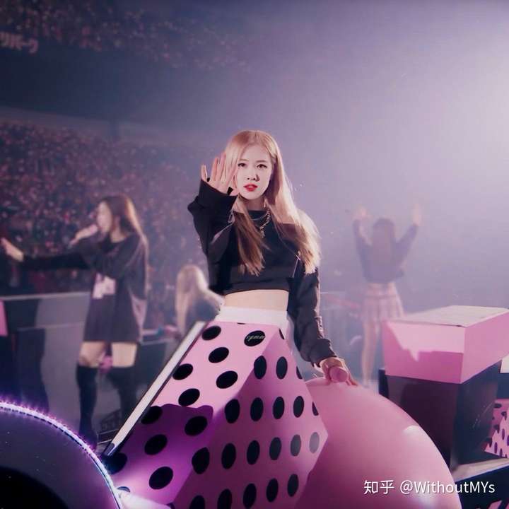 blackpink妮妮图片,jennie露ck内衣 blackpink有哪些出圈神图?