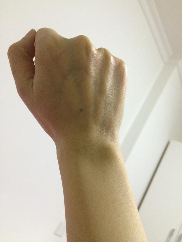 为啥我的手腕处又块骨头突起啊是手腕外侧靠近小指而且左右手都有好久
