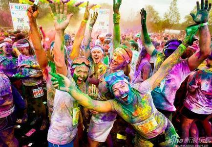 怎么理解环卫工人「少放炮早回家」的「公益」