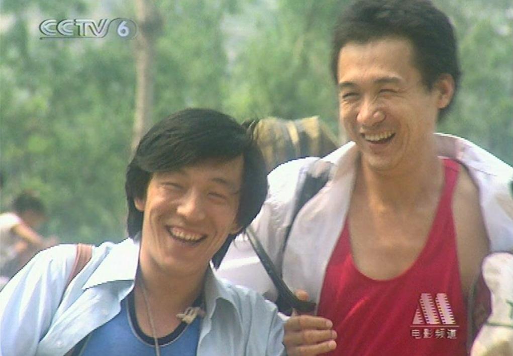 这部电视电影的主演是高虎,他介绍老乡黄渤进入